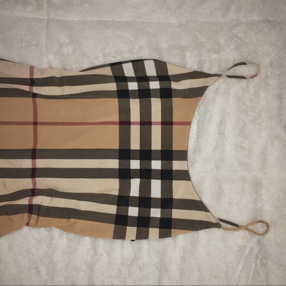 Cute Fitting Dress - Picture 2 of 3